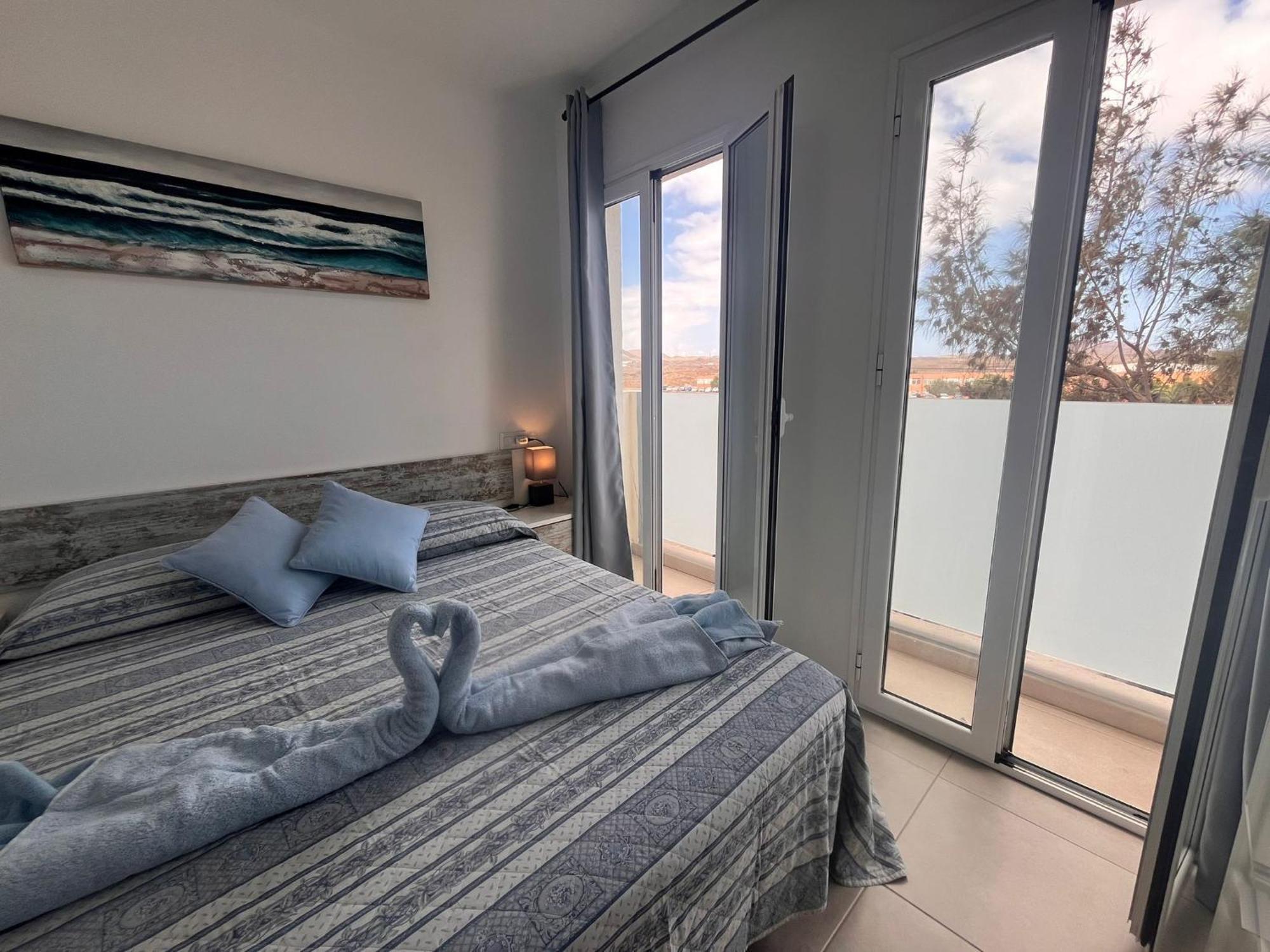 Sunsets&waves Apartment